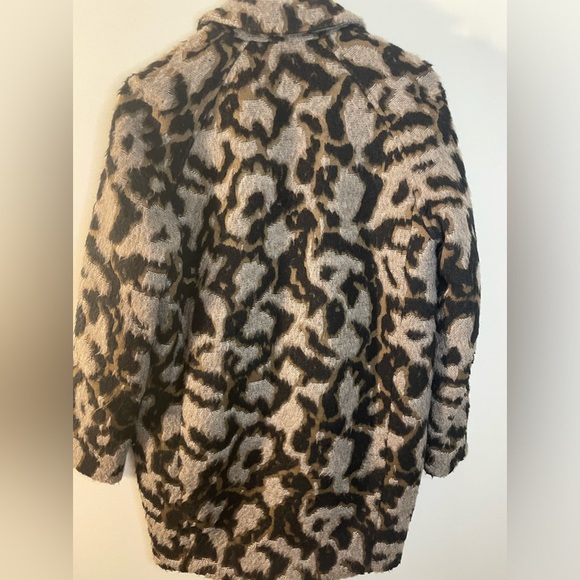 Veronica Beard Camille Jacquard Leopard Button Coat, Size 2, Wool and Alpaca - Picture 7 of 10
